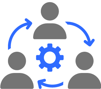 Icon of three people collaborating around a central gear with circular arrows, symbolizing a process.